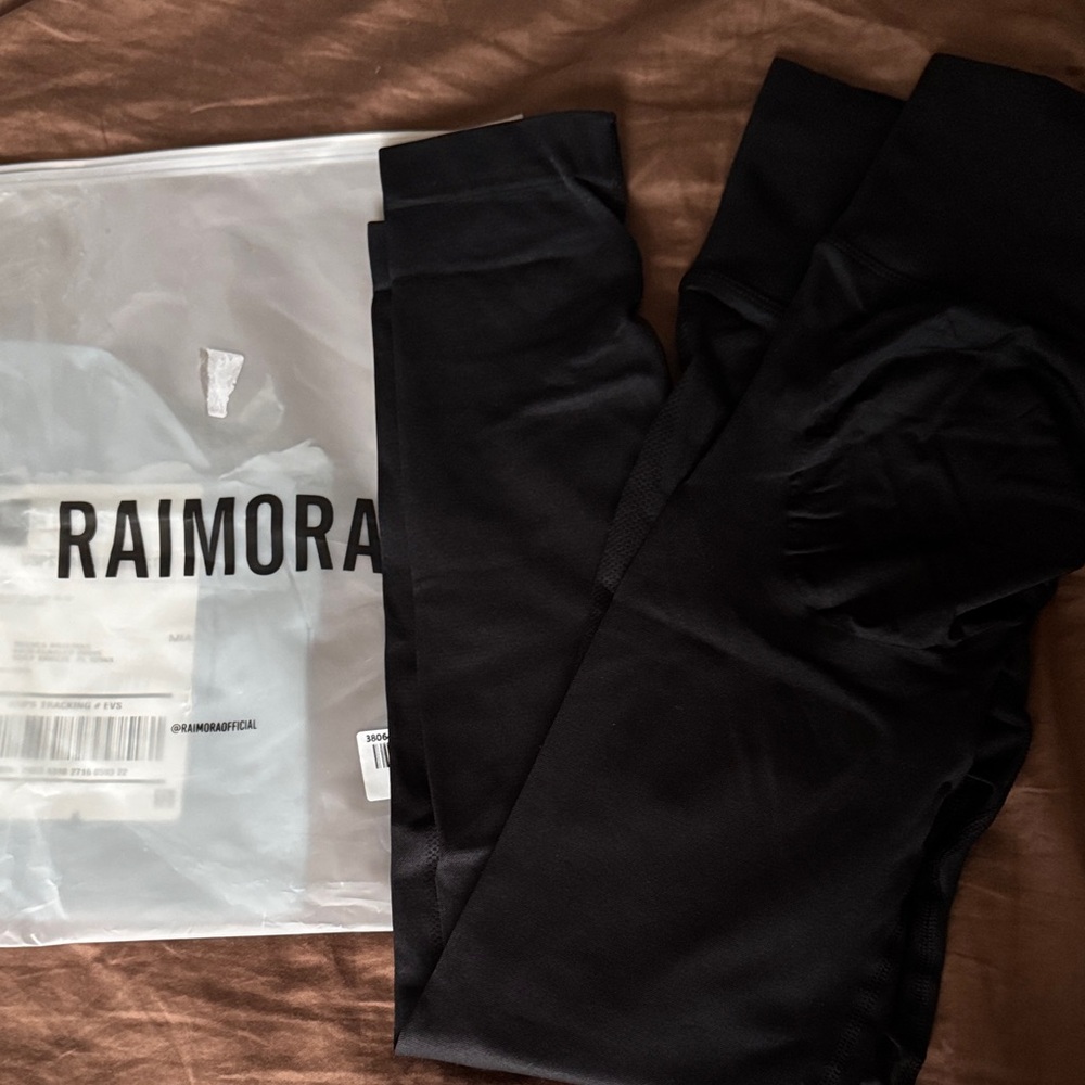 Raimora Black Leggings
